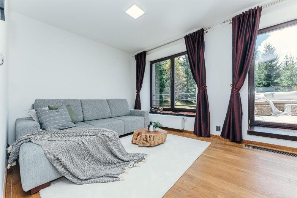 Luxury Adelka *